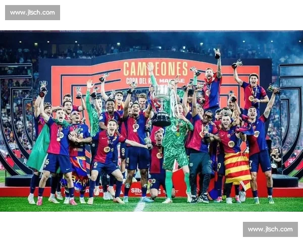 欧联杯精彩纷呈强队出线冷门不断各大俱乐部全力争夺冠军荣耀 欧联杯精彩纷呈强队出线冷门不断各大俱乐部全力争夺冠军荣耀